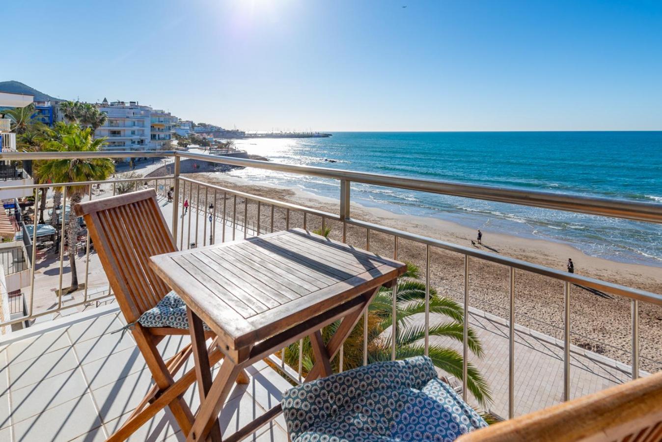 Insitges Sant Sebastia'S Beach Sitges Exterior foto