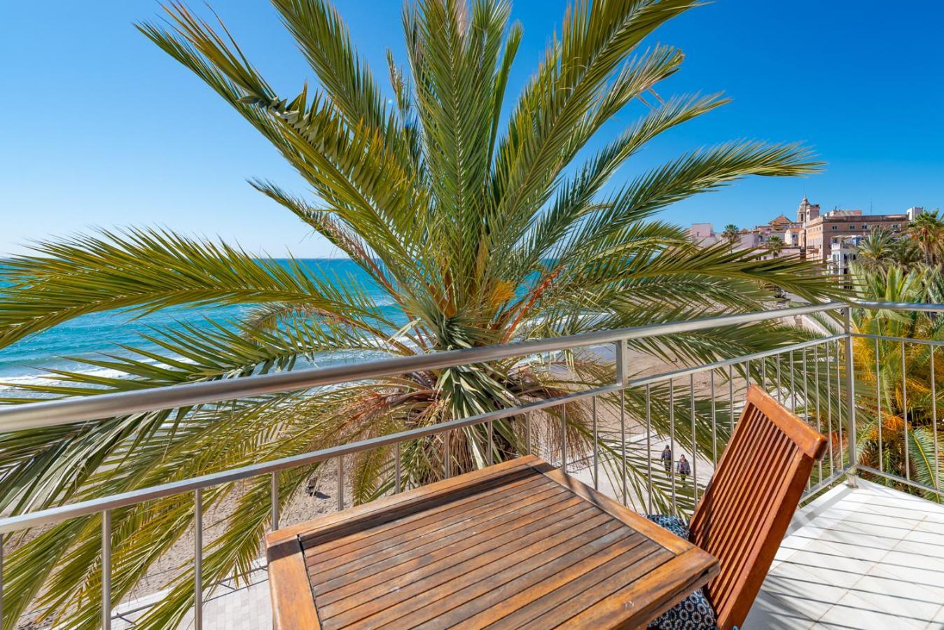 Insitges Sant Sebastia'S Beach Sitges Exterior foto