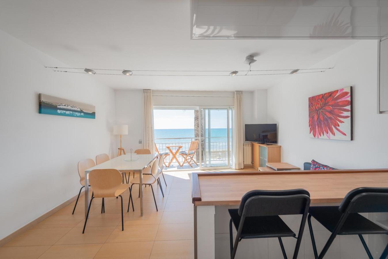 Insitges Sant Sebastia'S Beach Sitges Exterior foto